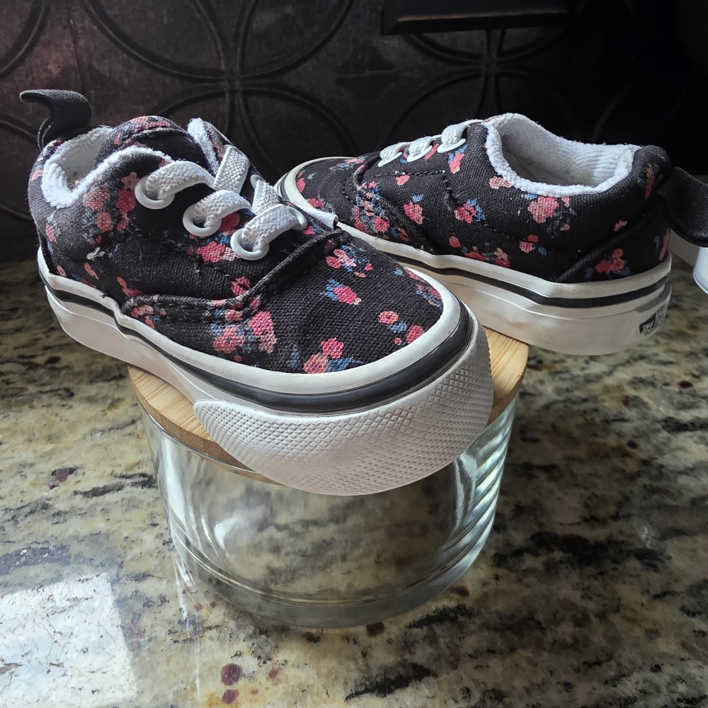 Vans Kids Black and Pink Floral Shoes, Baby Vans!! 😻 - Picture 3 of 7